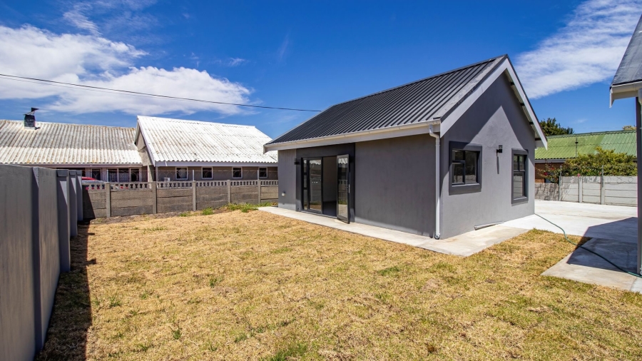 4 Bedroom Property for Sale in Kleinmond Western Cape